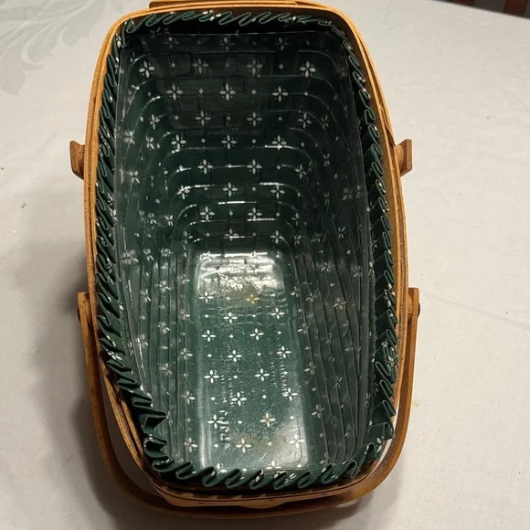 Longerberger Holiday Sleigh Basket. 1995 - Picture 1 of 8
